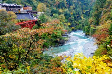 宇奈月温泉の紅葉