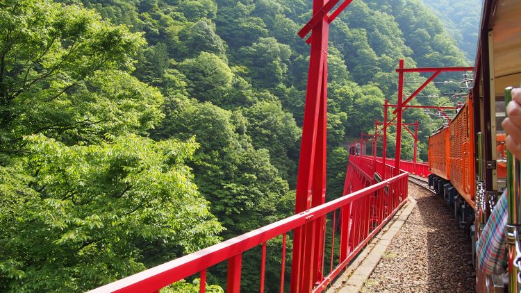 黒部峡谷トロッコ電車