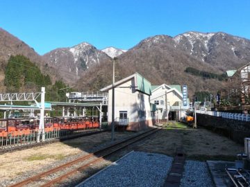 黒部峡谷鉄道３月風景2