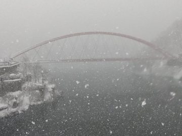 雪景色の宇奈月温泉街2